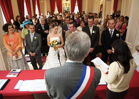 Can Americans Get Married in France? Legal Requirements Explained